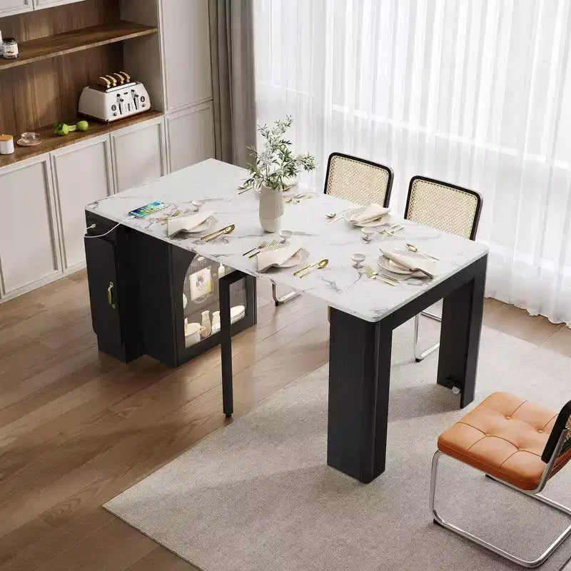 Tavolo da pranzo allungabile con presa elettrica integrata