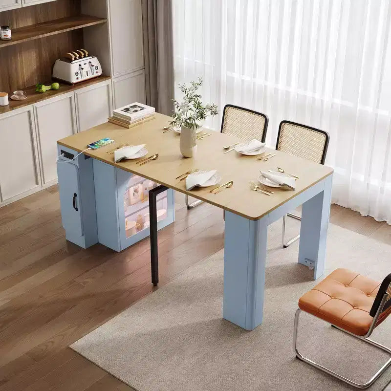 Tavolo da pranzo allungabile con presa elettrica integrata