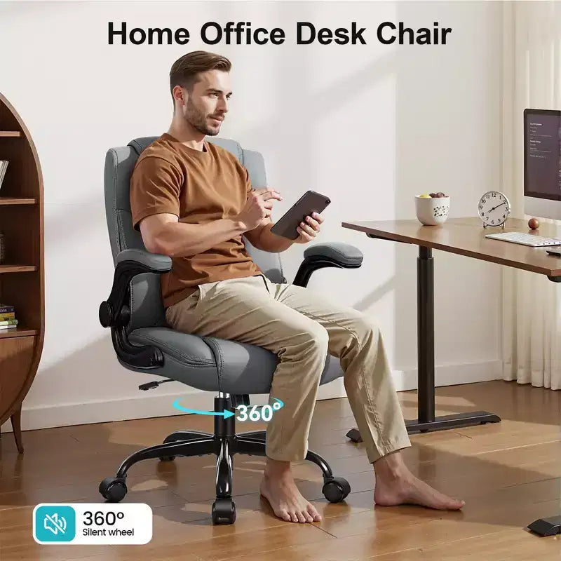 Sedia da ufficio ergonomica con schienale alto in pelle PU e braccioli ribaltabili