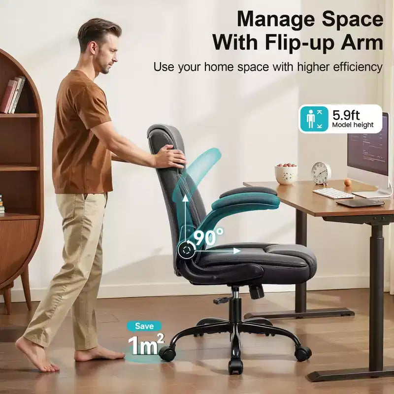 Sedia da ufficio ergonomica con schienale alto in pelle PU e braccioli ribaltabili