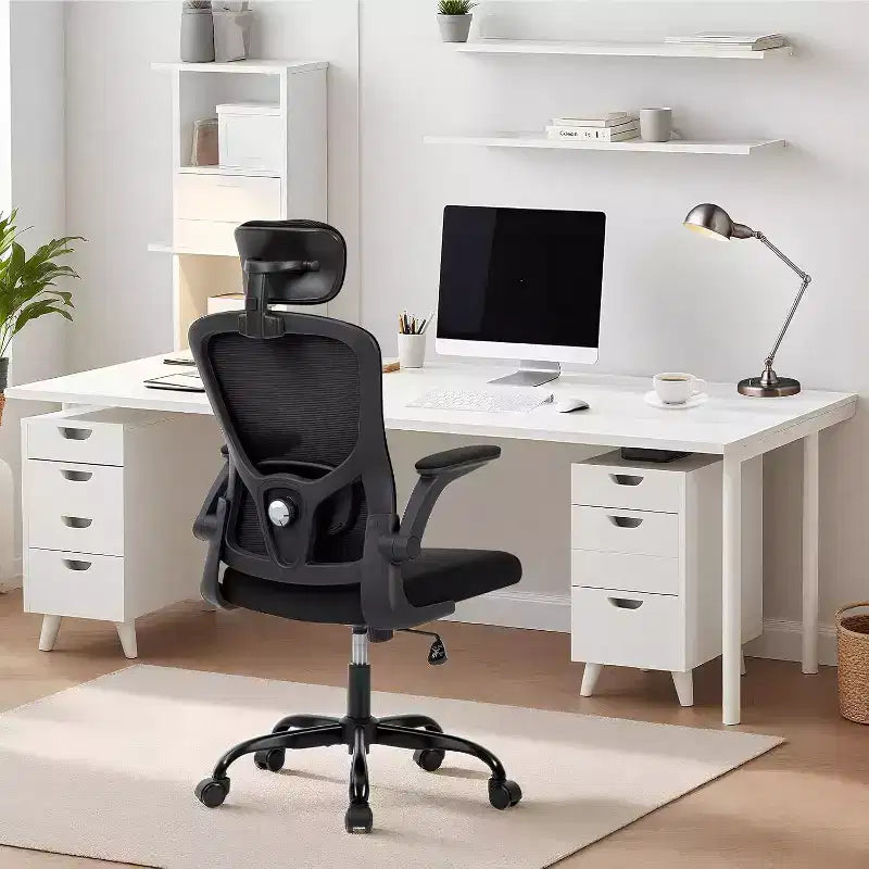 Sedia da ufficio ergonomica in rete con poggiatesta regolabile e braccioli ribaltabili